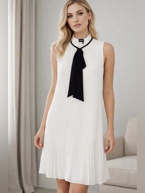 Beautiful new white wrinkle dress ,very stylish 👌👌